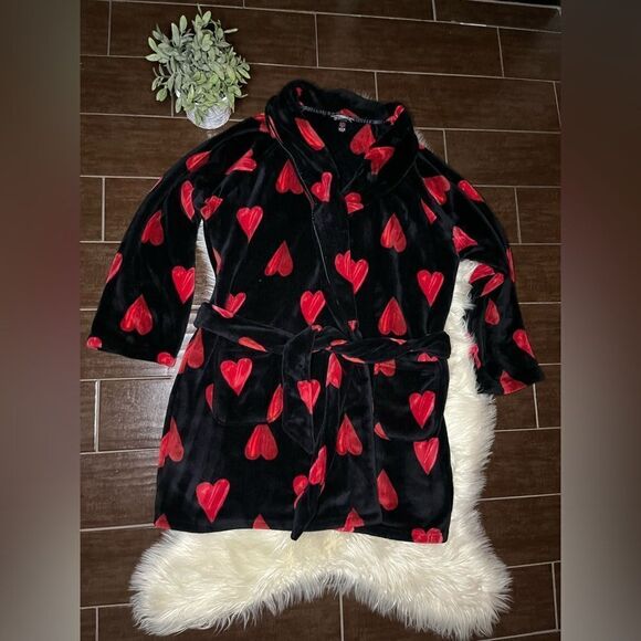 Victoria’s Secret red and black hearts cozy soft short robe sz XL/XXL - Picture 2 of 12